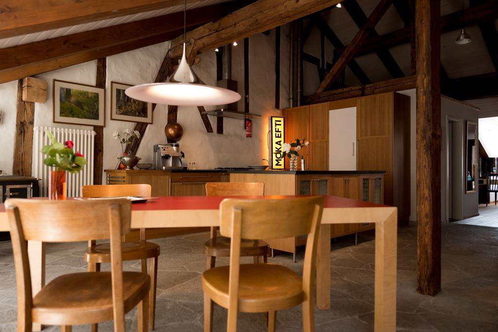 Ferienwohnung Schwert Thun Ngoại thất bức ảnh